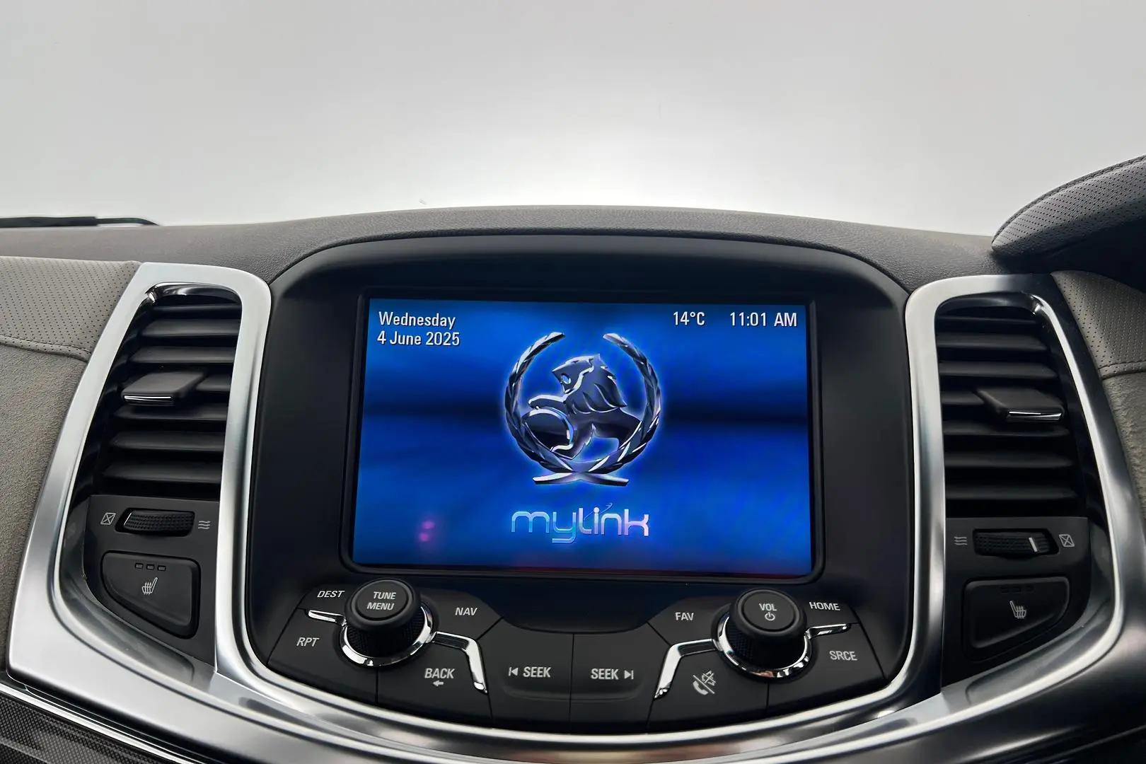2016 Holden Caprice Gallery Image 14