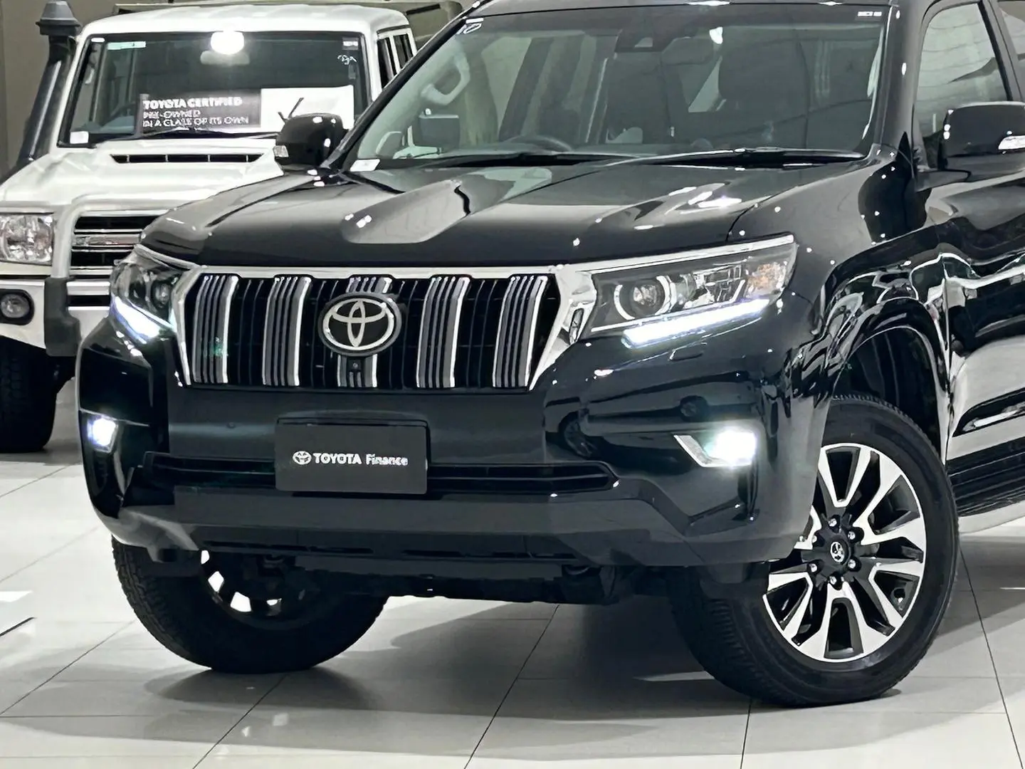 2023 Toyota Landcruiser Prado Gallery Image 7