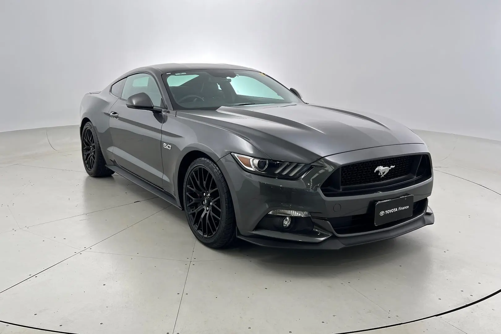 2017 Ford Mustang Gallery Image 1