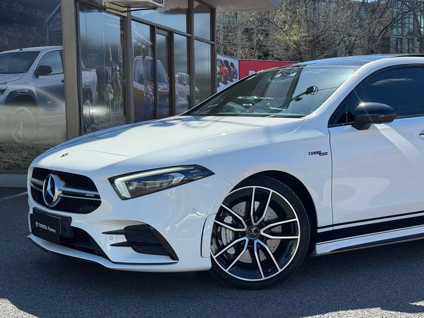 2021 Mercedes-Benz A-Class Gallery Image 11