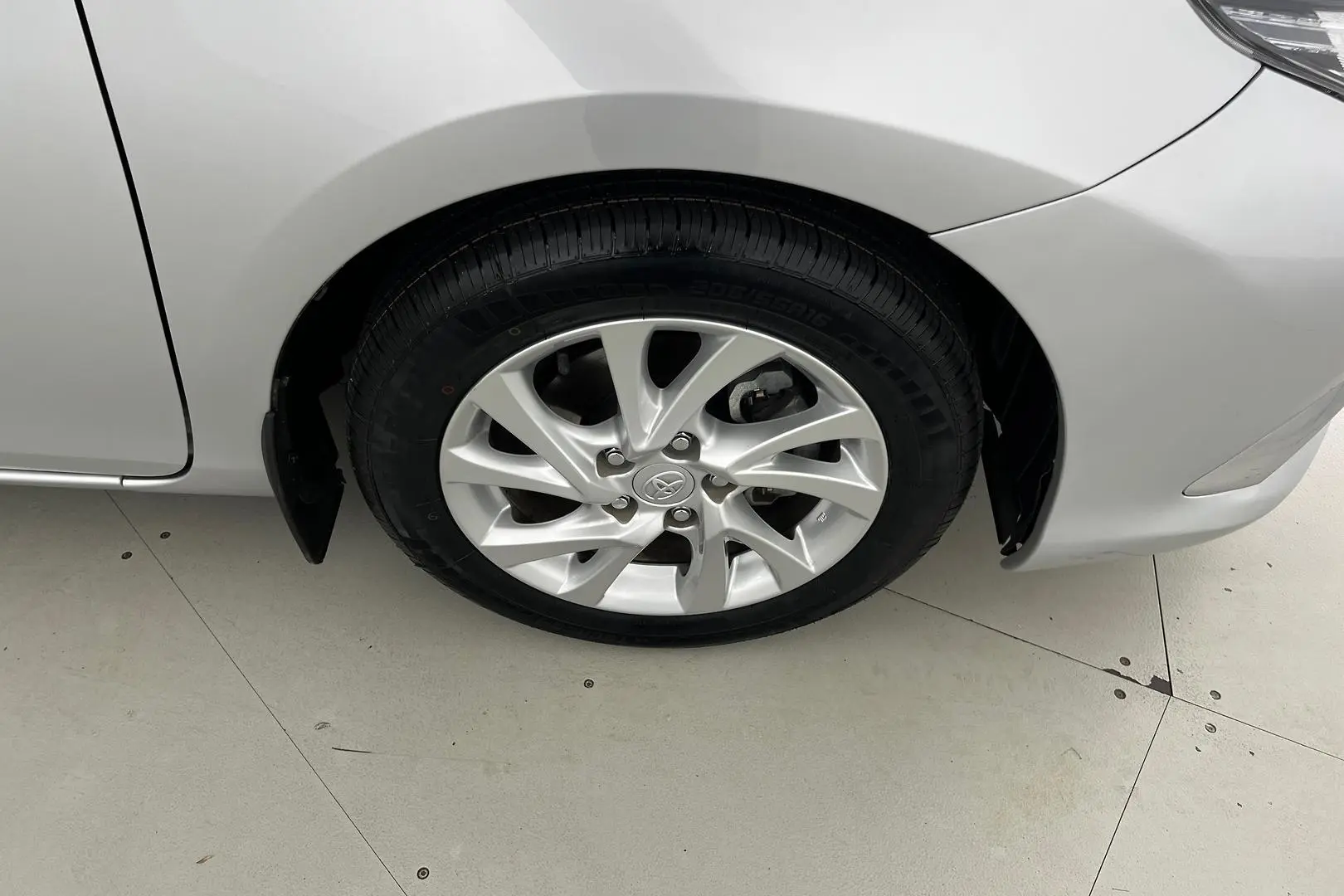 2016 Toyota Corolla Gallery Image 16