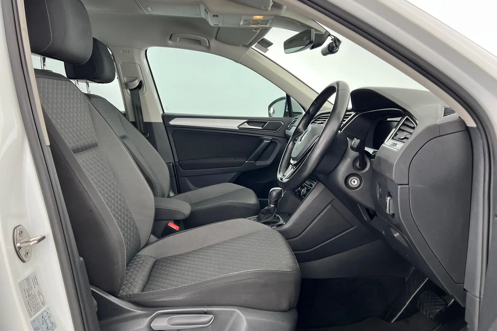 2016 Volkswagen Tiguan Gallery Image 12
