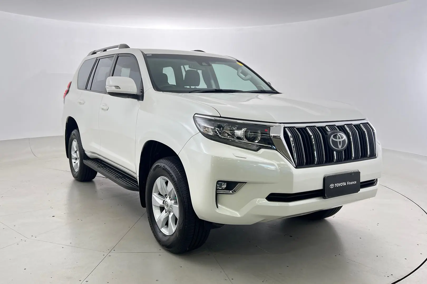 2018 Toyota Landcruiser Prado Gallery Image 1