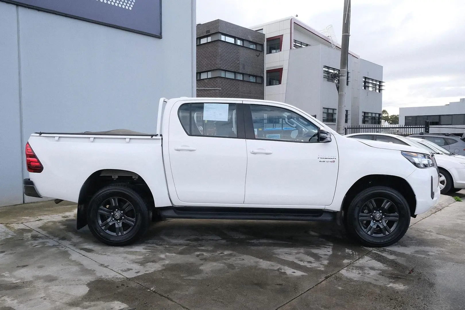 2023 Toyota Hilux Gallery Image 5