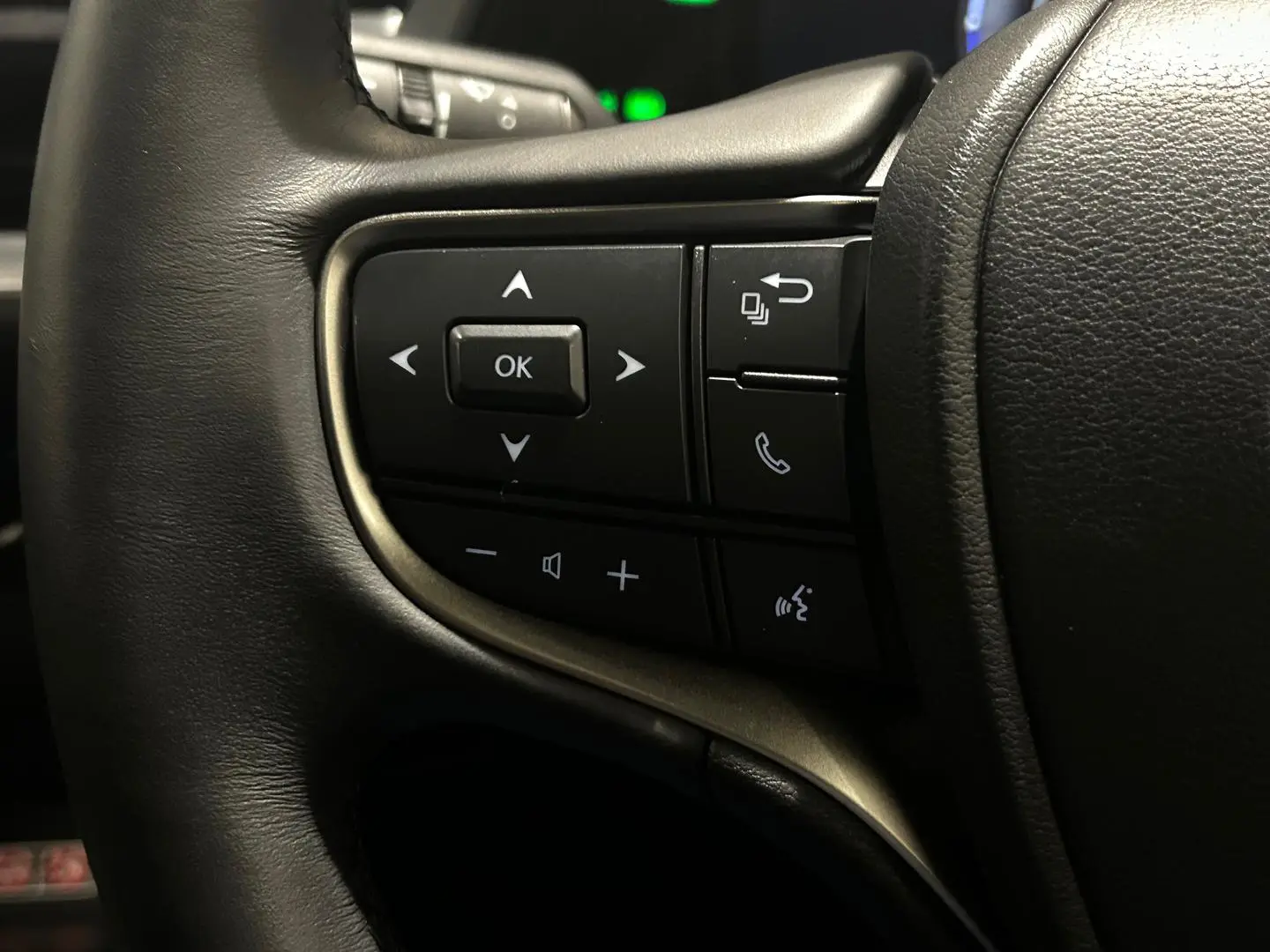 2023 Lexus UX Gallery Image 20