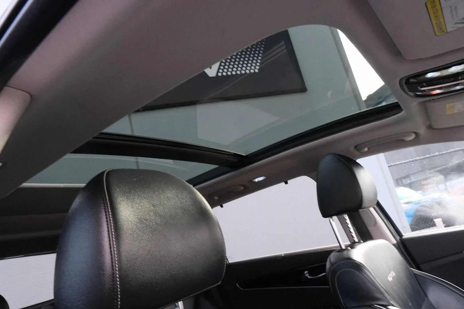 2018 Kia Sorento Gallery Image 15