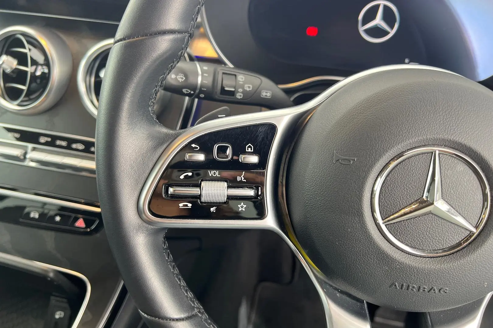 2021 Mercedes-Benz Glc-Class Gallery Image 18