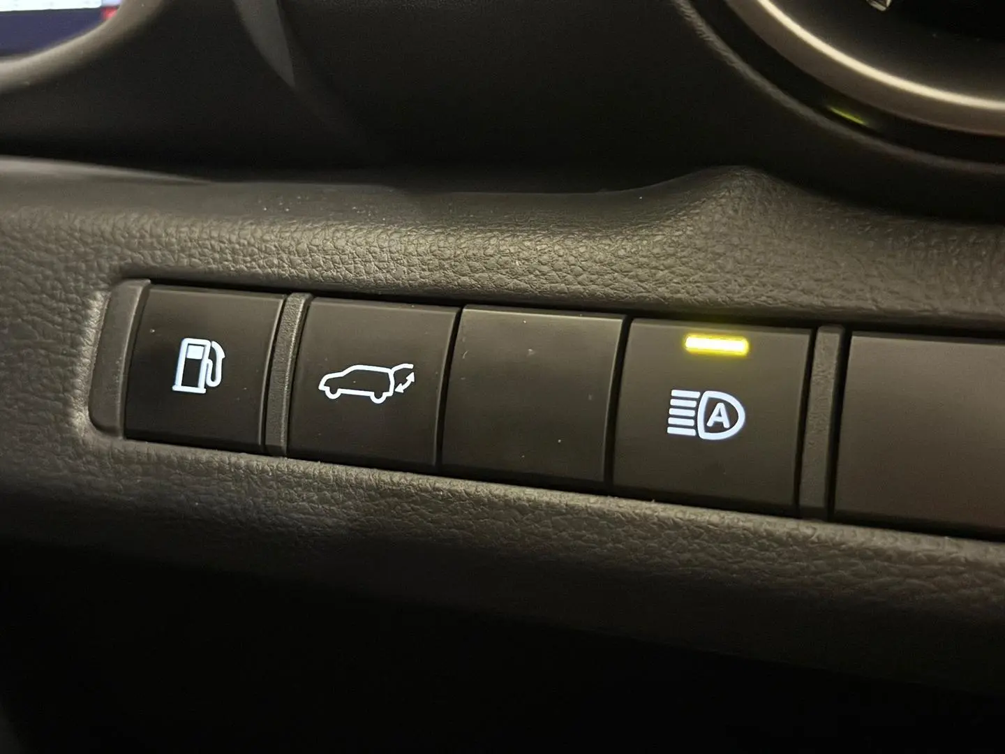 2024 Toyota C-HR Gallery Image 26