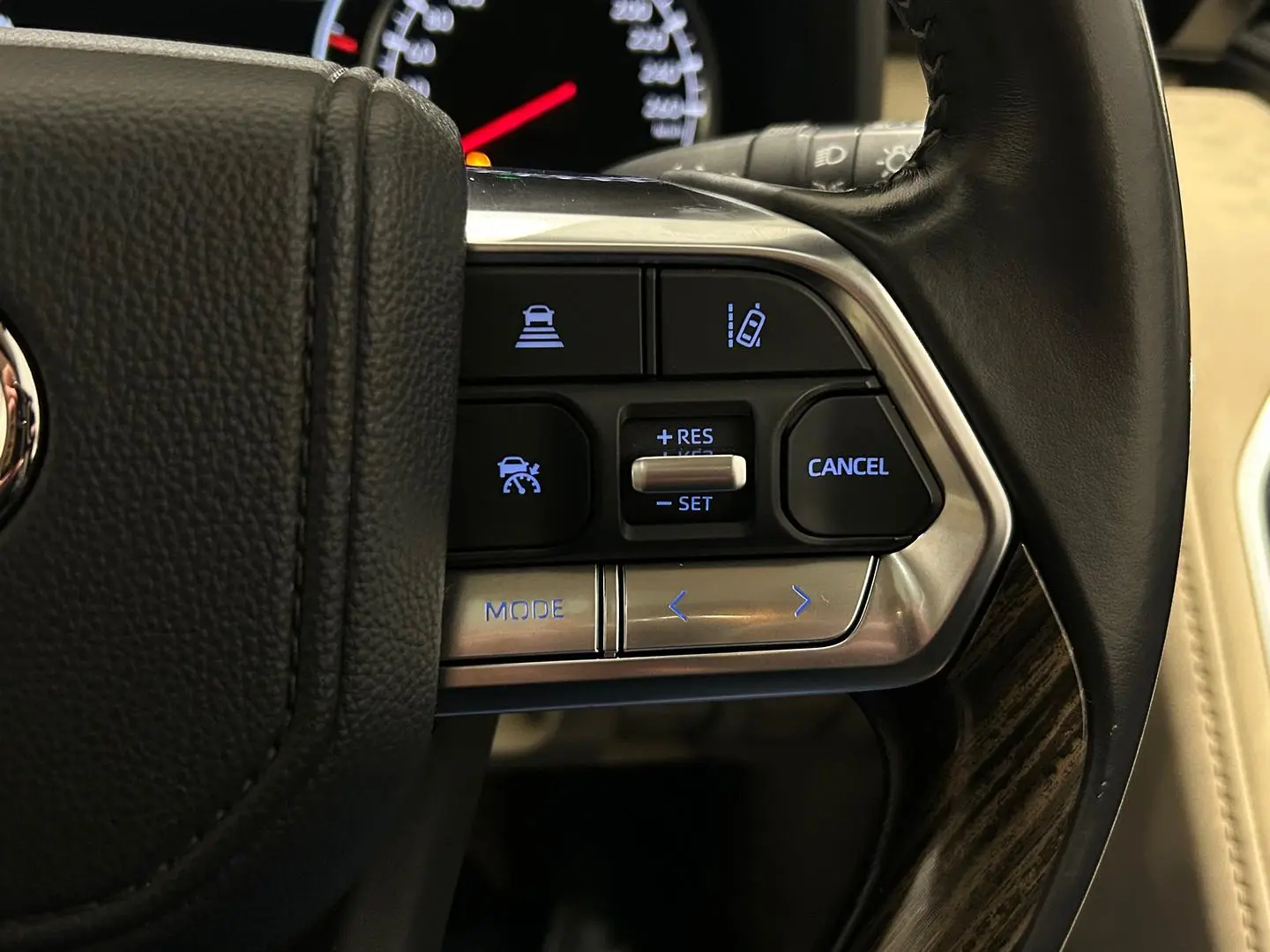 2022 Toyota Landcruiser Gallery Image 25
