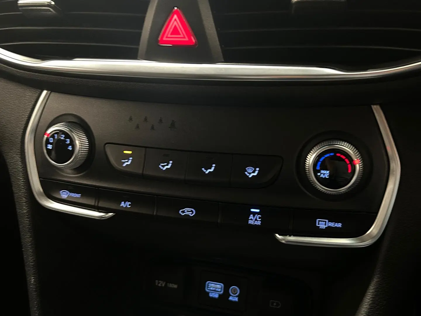 2020 Hyundai Santa Fe Gallery Image 21