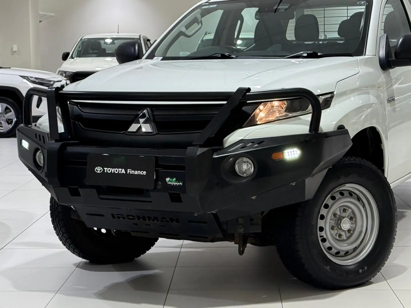 2020 Mitsubishi Triton Gallery Image 6