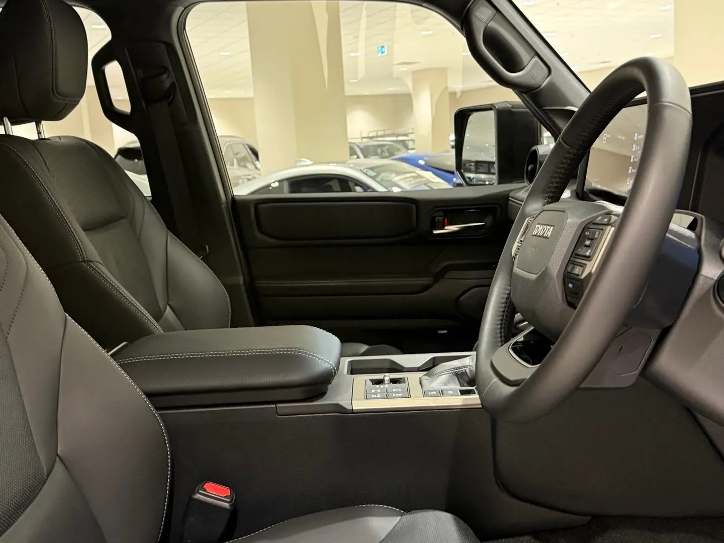 2025 Toyota Landcruiser Prado Gallery Image 12