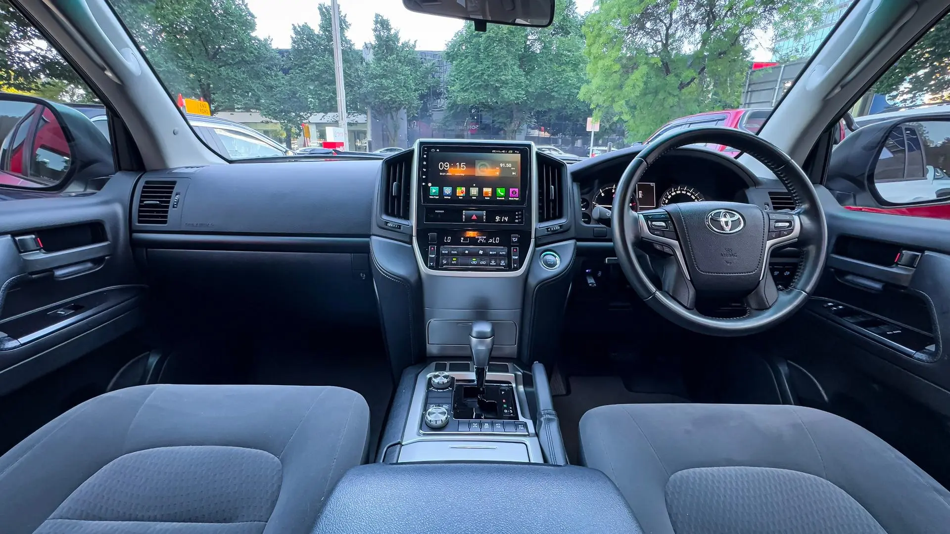 2019 Toyota Landcruiser Gallery Image 21