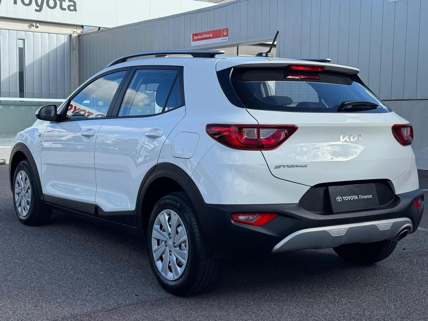 2021 Kia Stonic Gallery Image 8