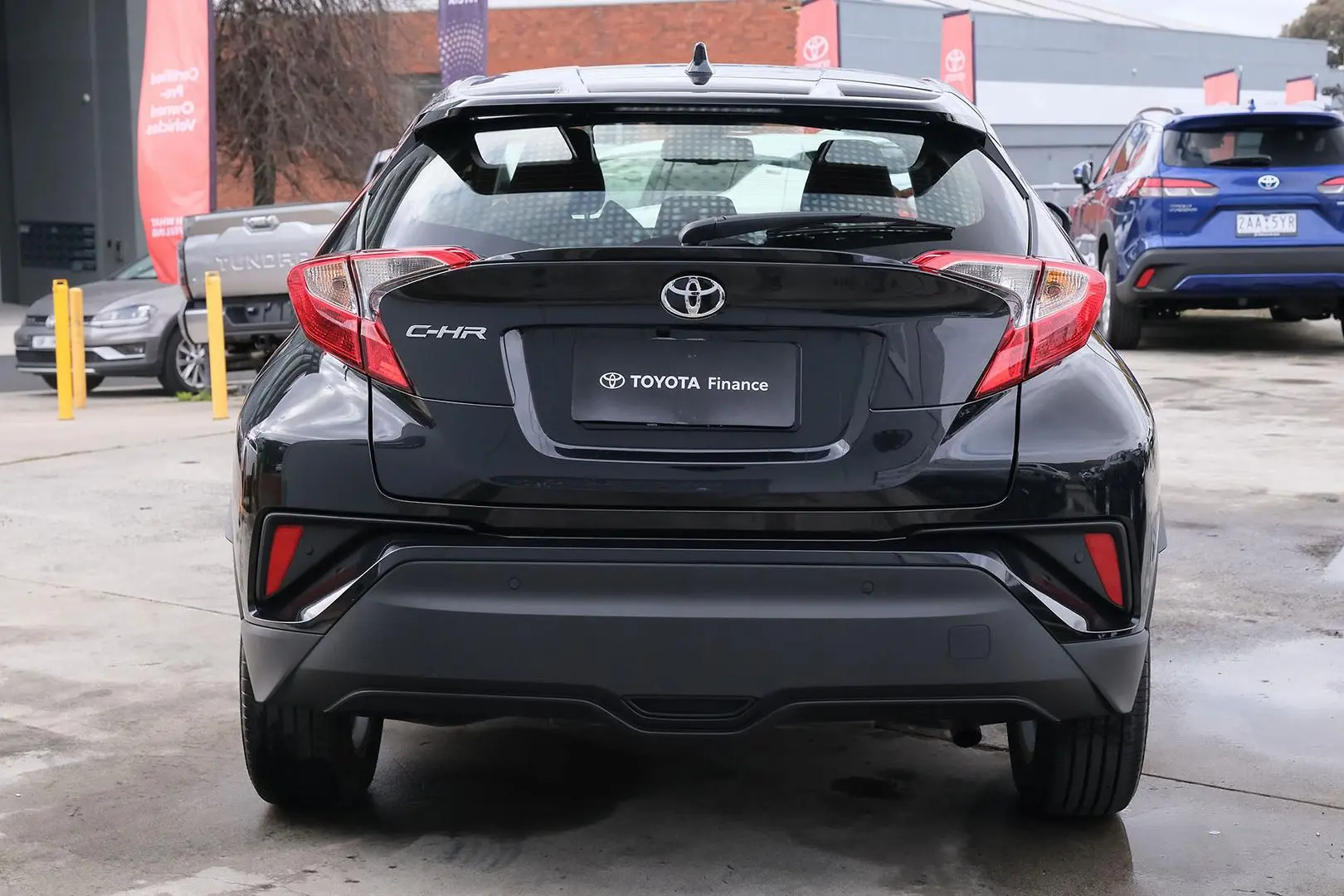2023 Toyota C-HR Gallery Image 4