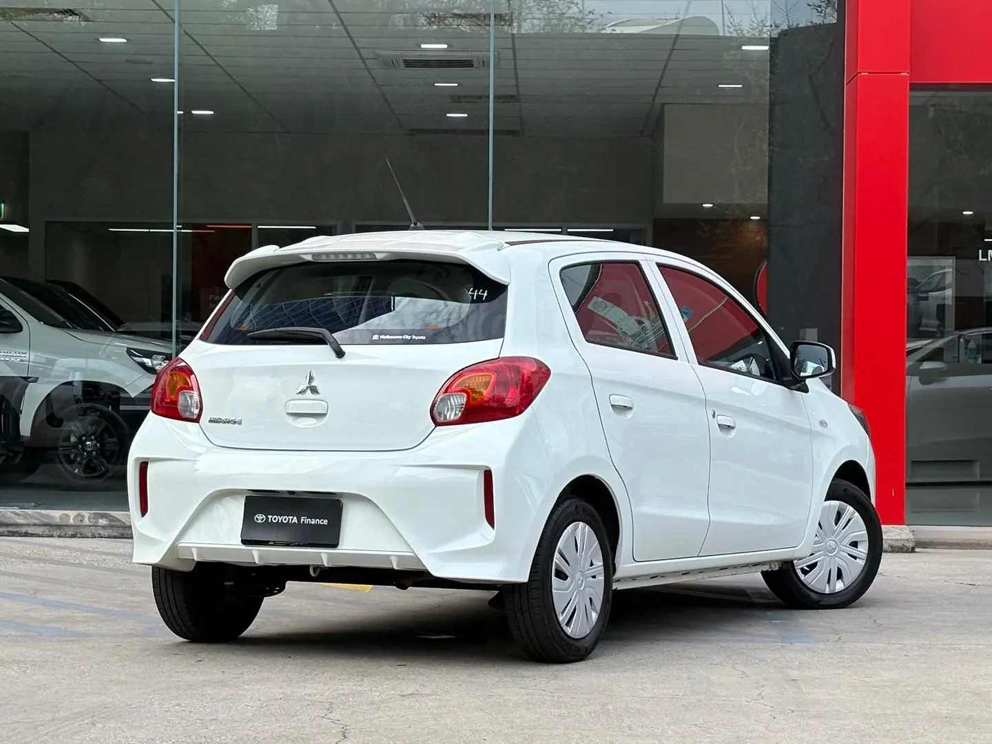 2020 Mitsubishi Mirage Gallery Image 9