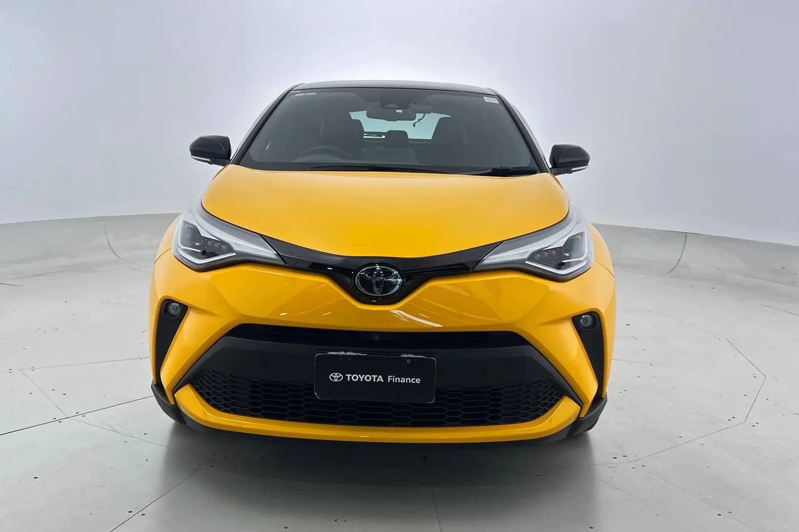 2021 Toyota C-HR Gallery Image 6