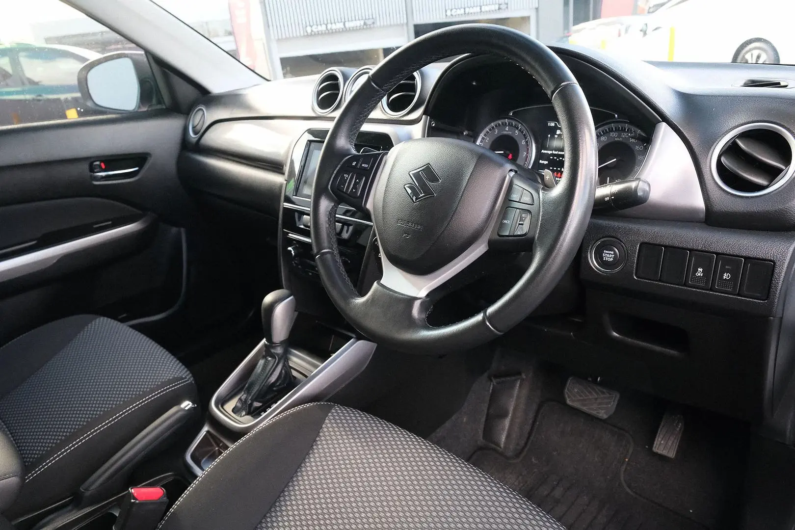 2021 Suzuki Vitara Gallery Image 7