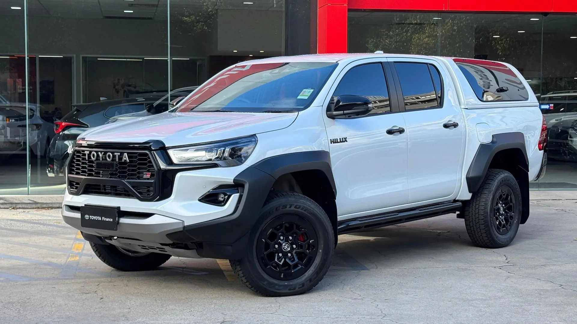 2024 Toyota Hilux Gallery Image 10