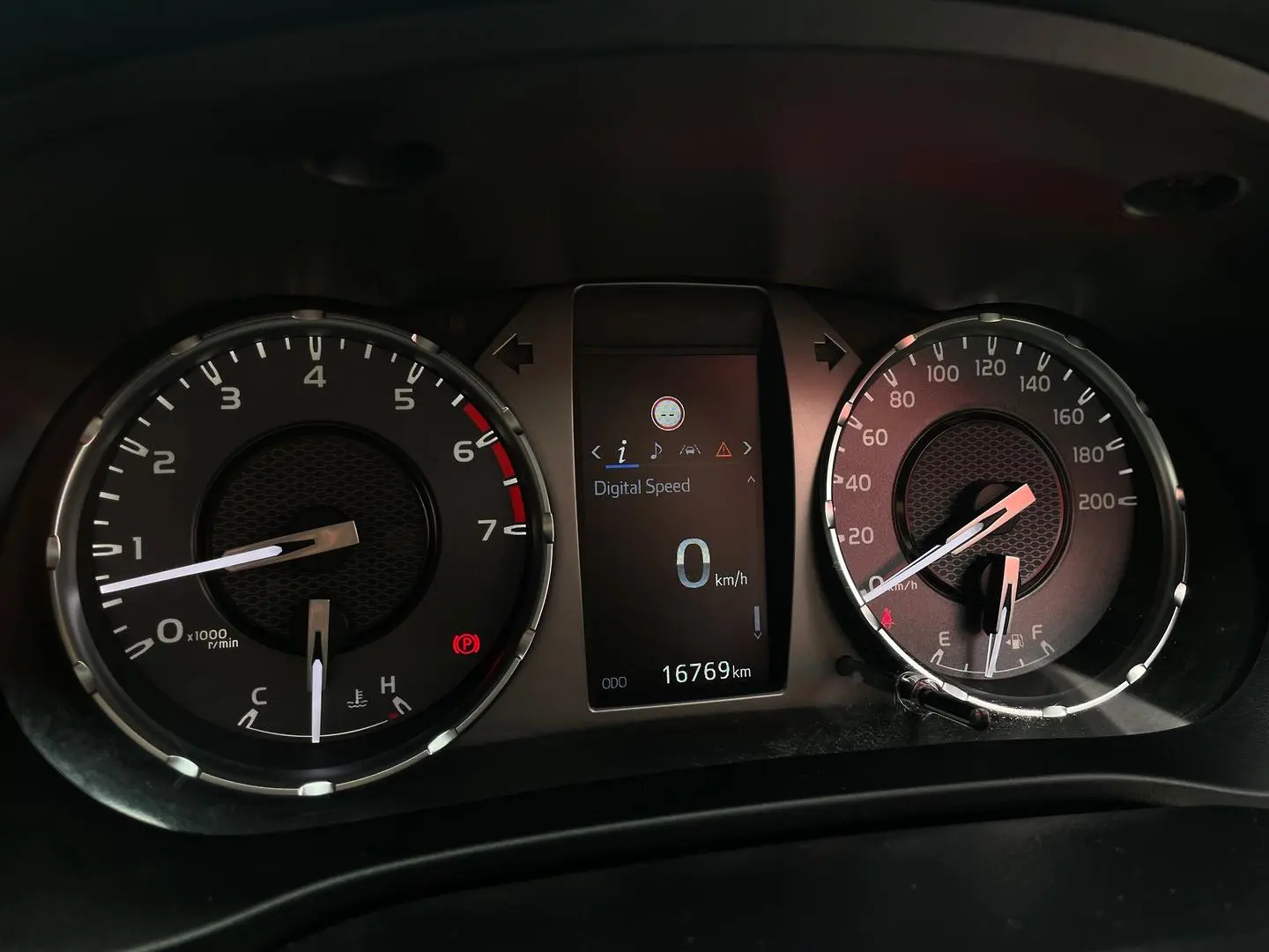 2023 Toyota Hilux Gallery Image 18