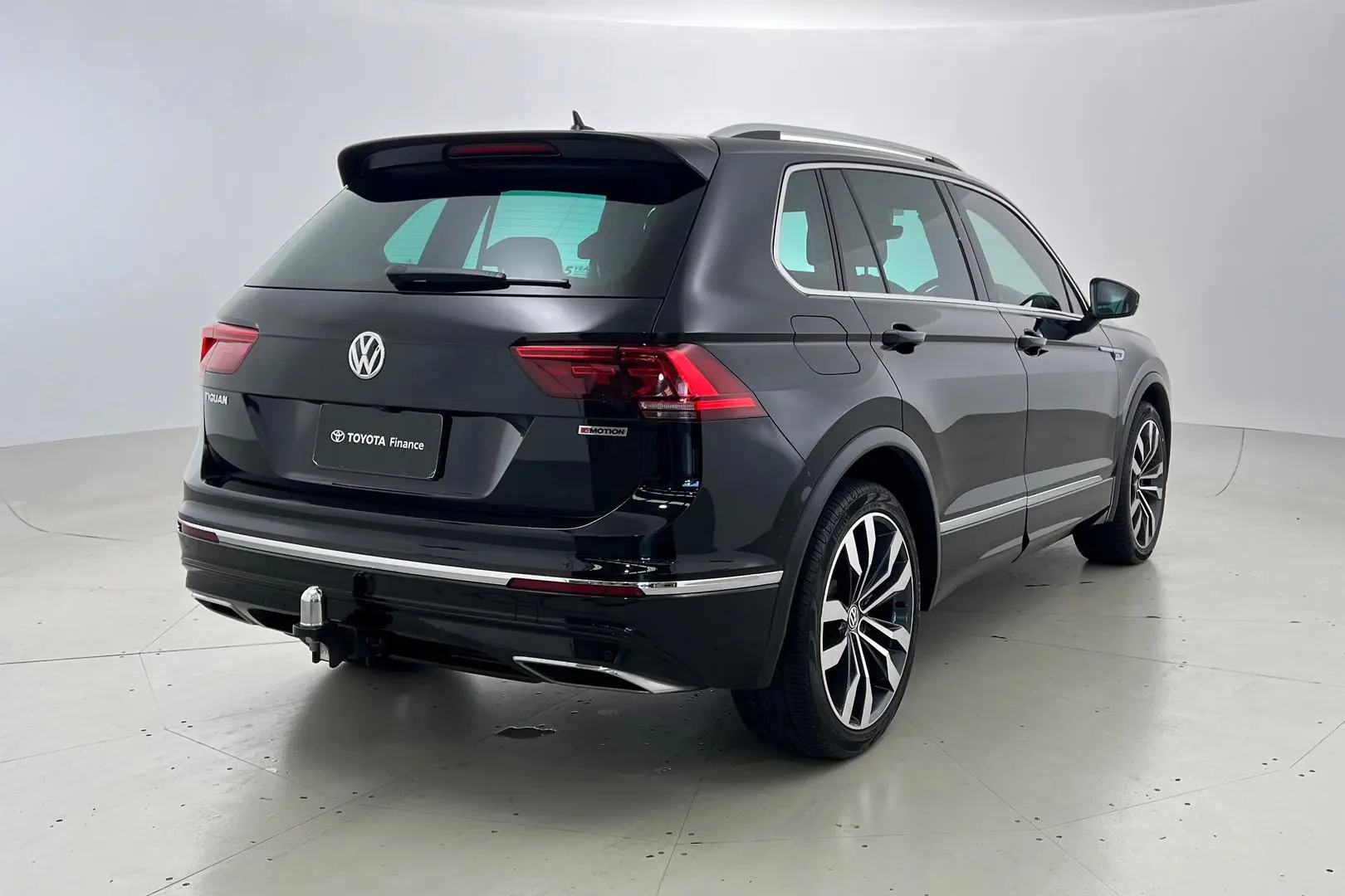 2020 Volkswagen Tiguan Gallery Image 4