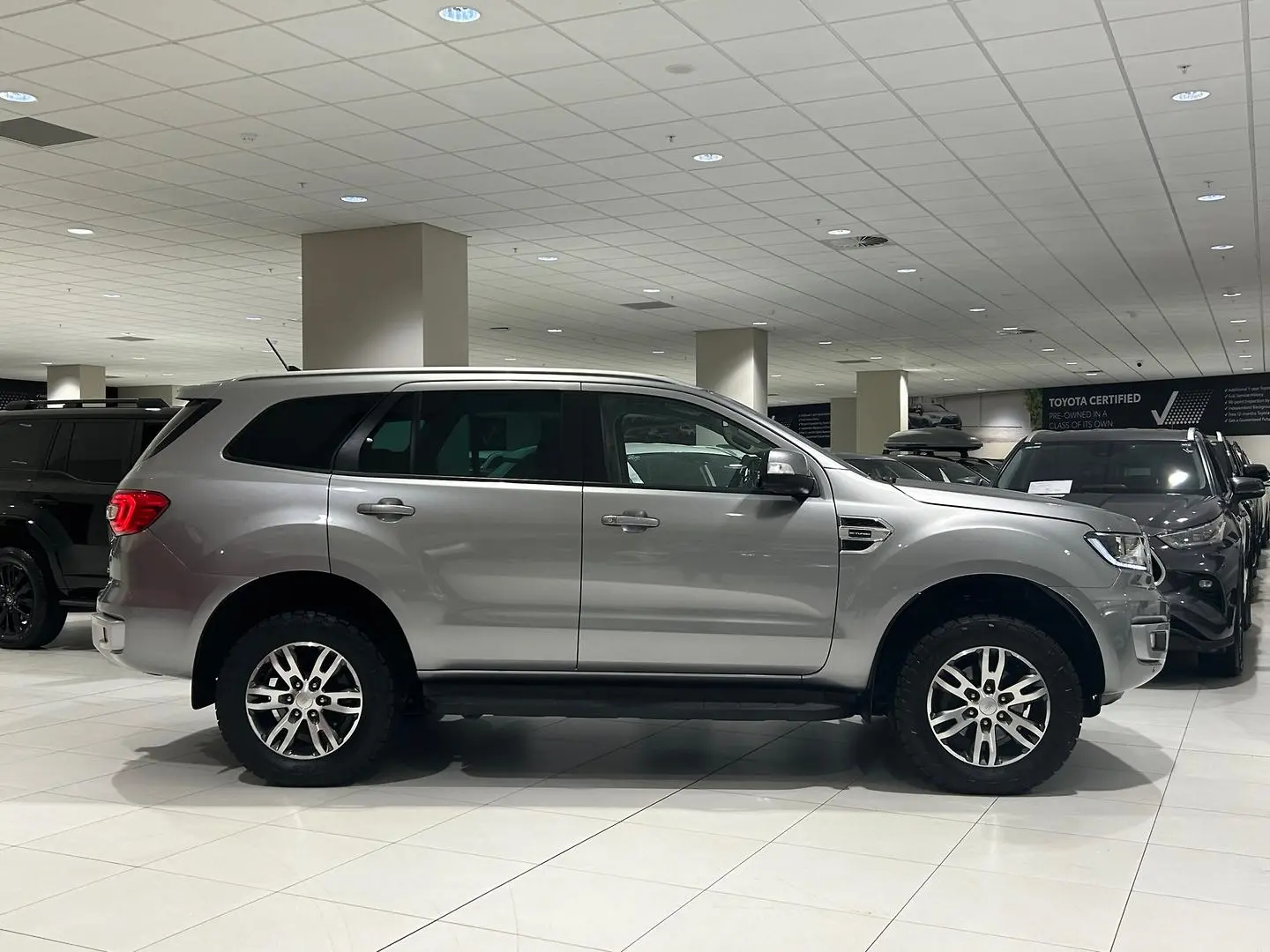 2021 Ford Everest Gallery Image 2