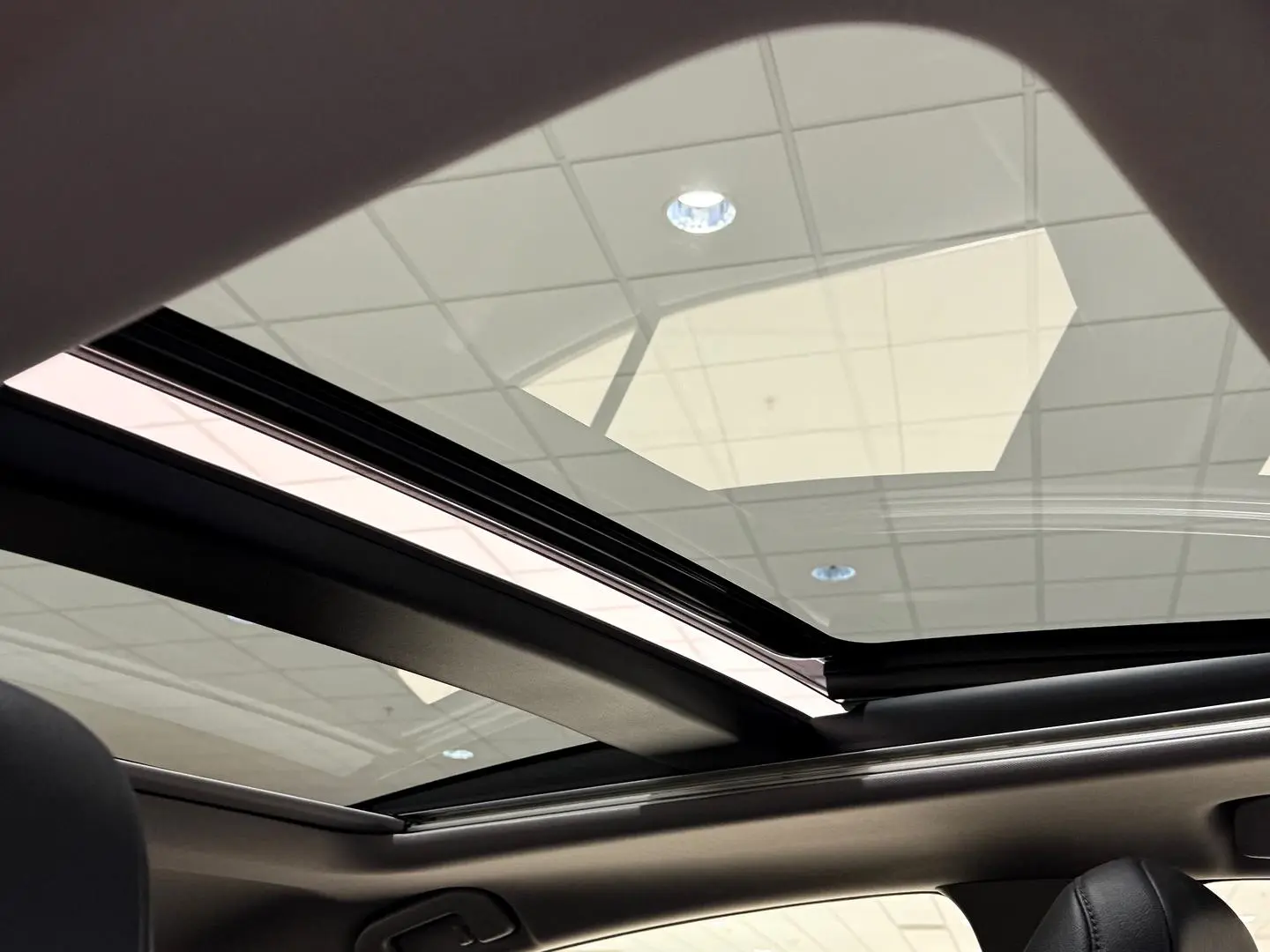 2023 Toyota Camry Gallery Image 15