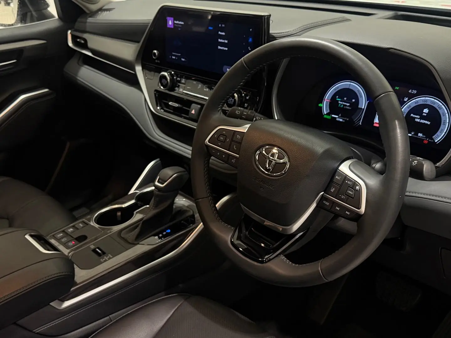 2024 Toyota Kluger Gallery Image 13