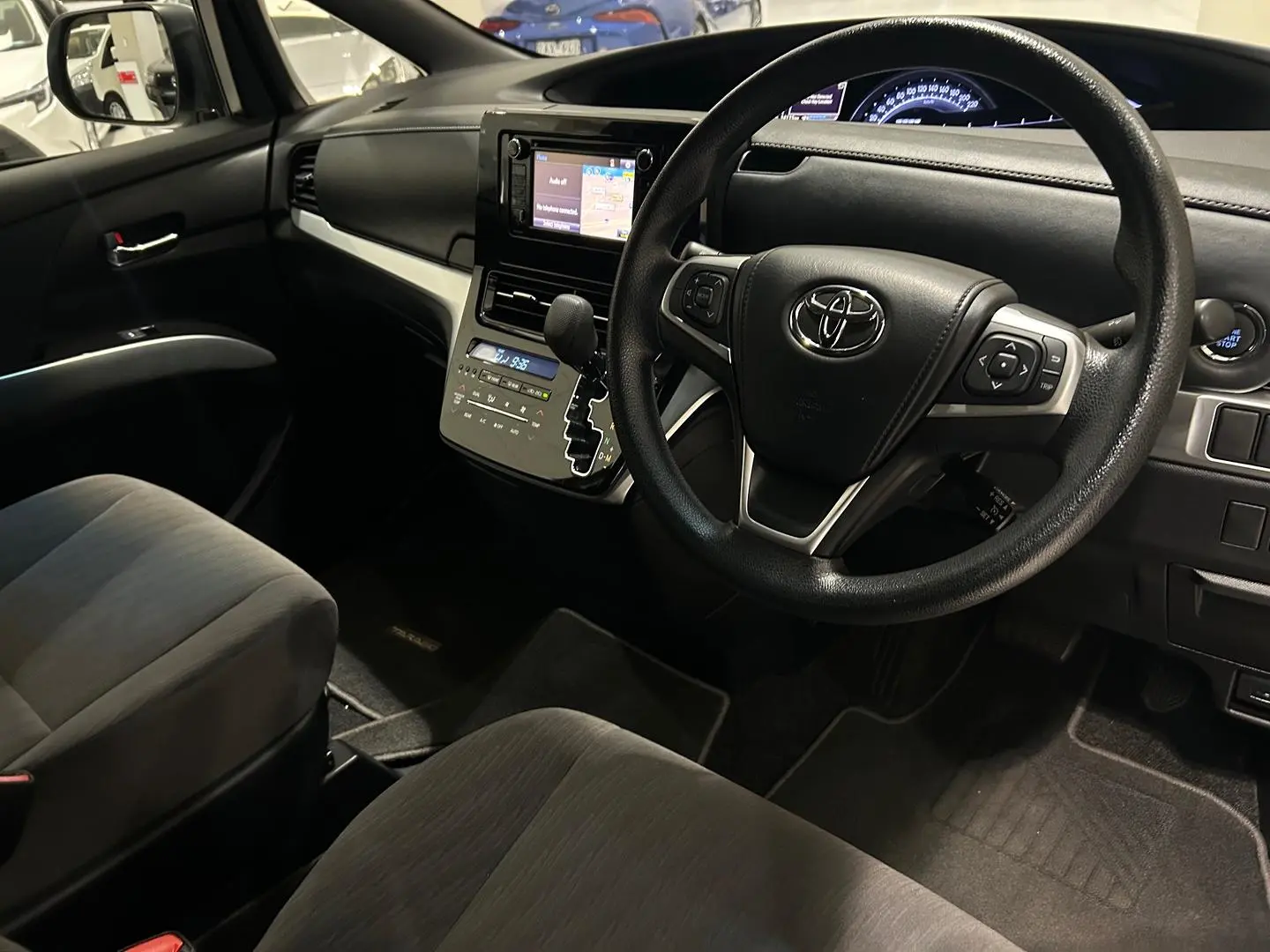 2019 Toyota Tarago Gallery Image 11