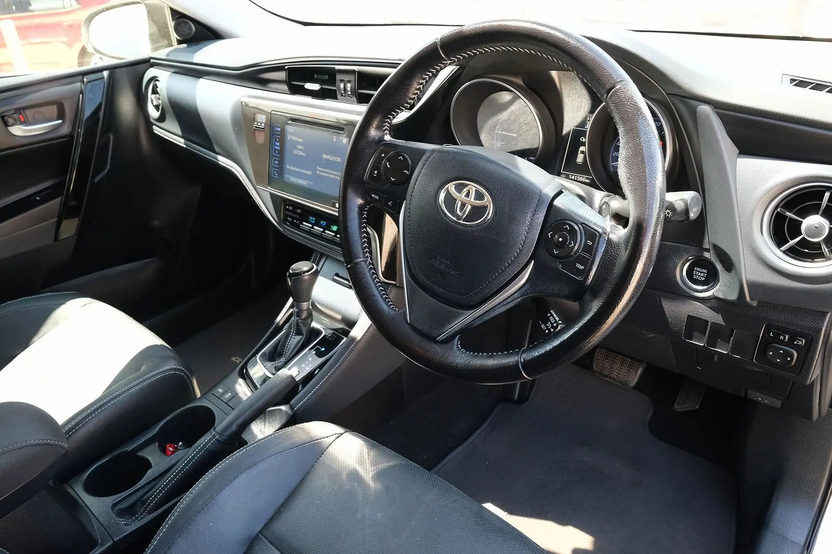 2016 Toyota Corolla Gallery Image 7