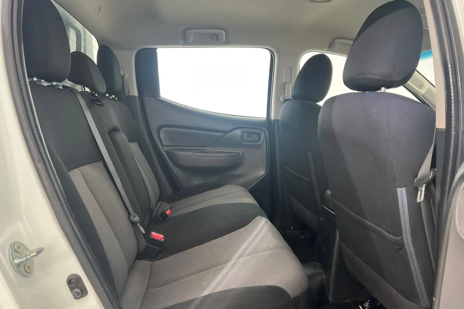 2017 Mitsubishi Triton Gallery Image 11