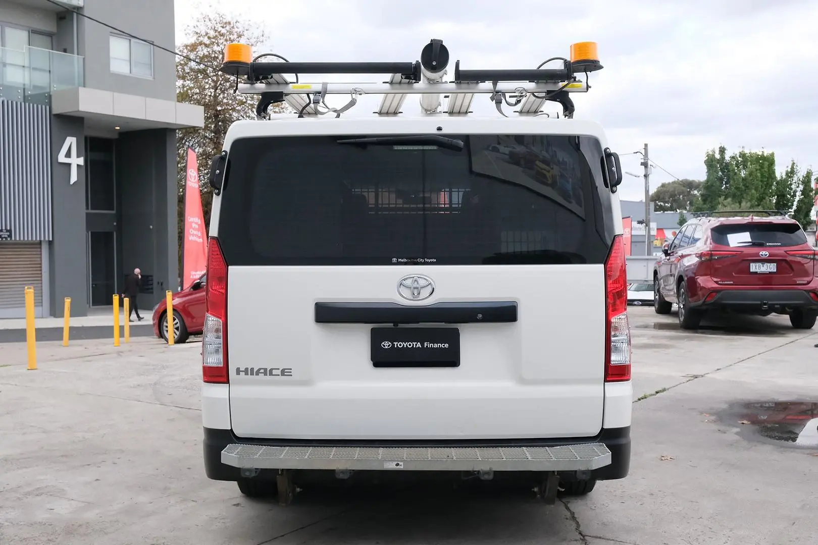 2020 Toyota Hiace Gallery Image 4