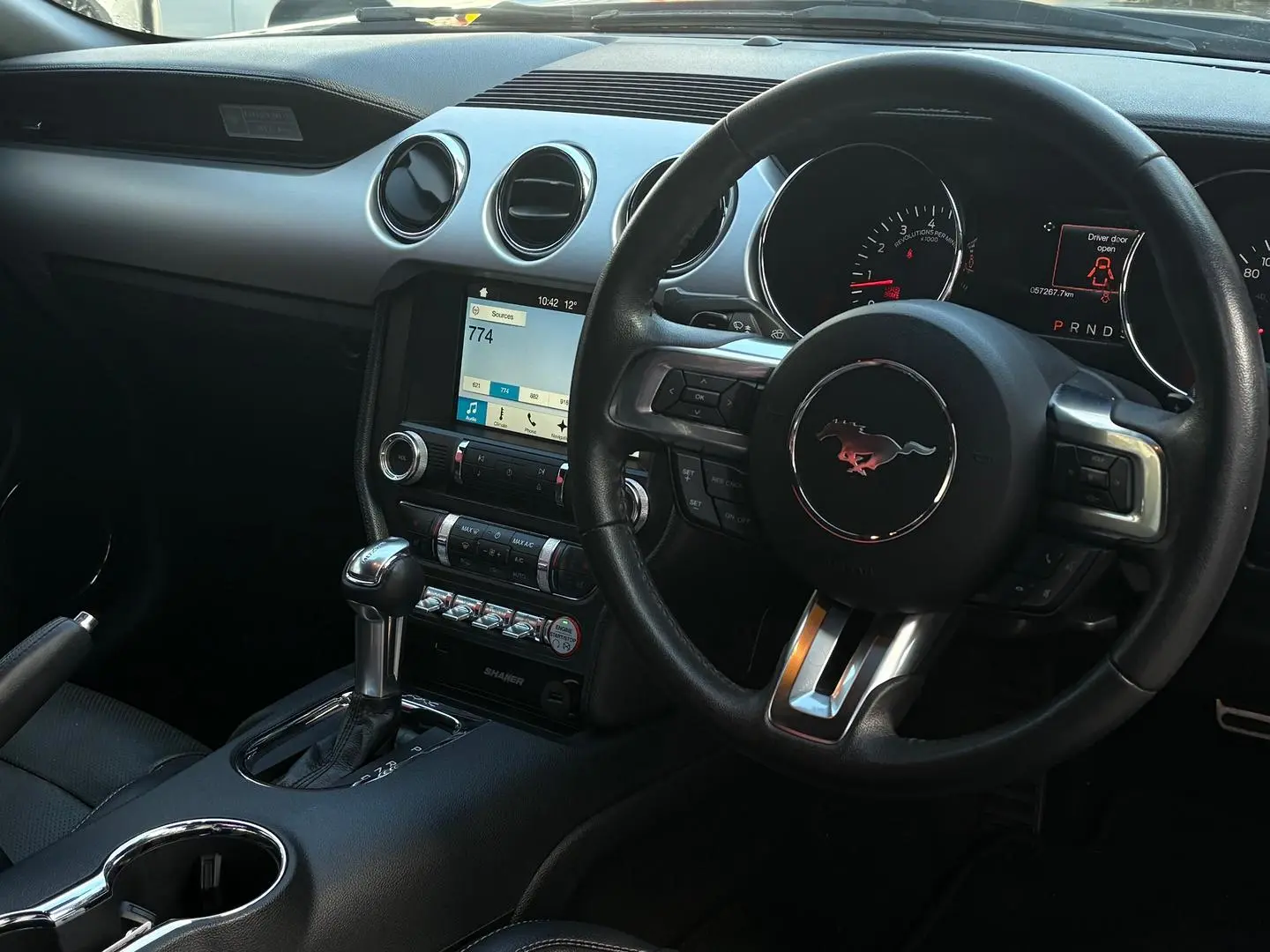 2017 Ford Mustang Gallery Image 12