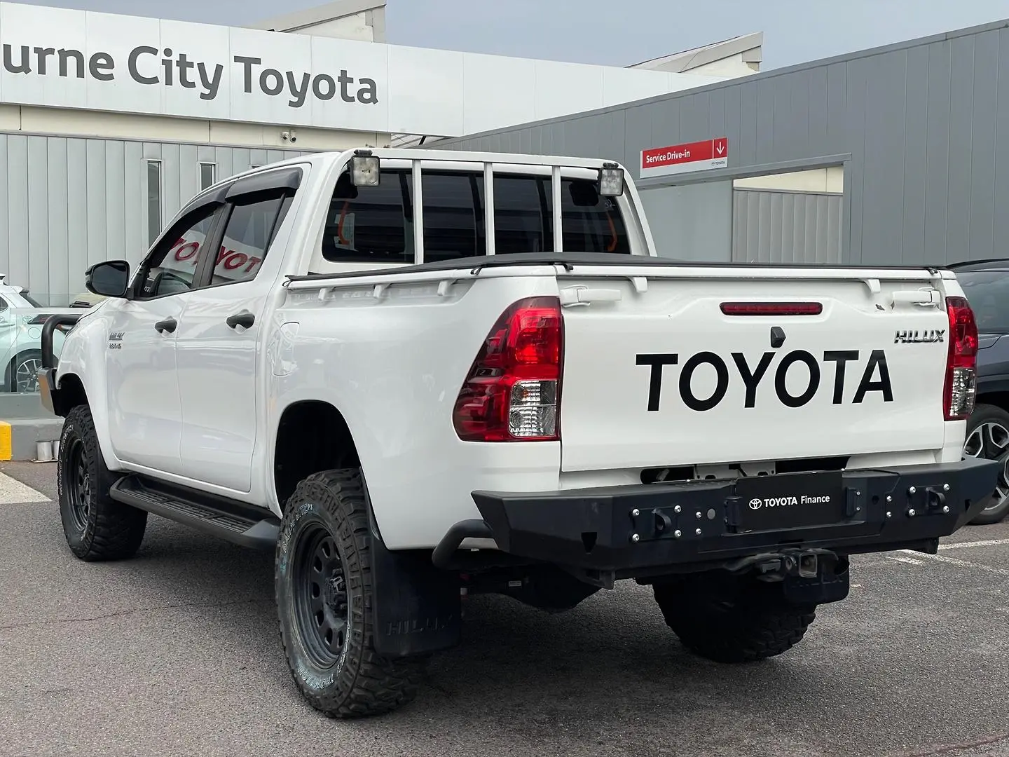 2020 Toyota Hilux Gallery Image 7