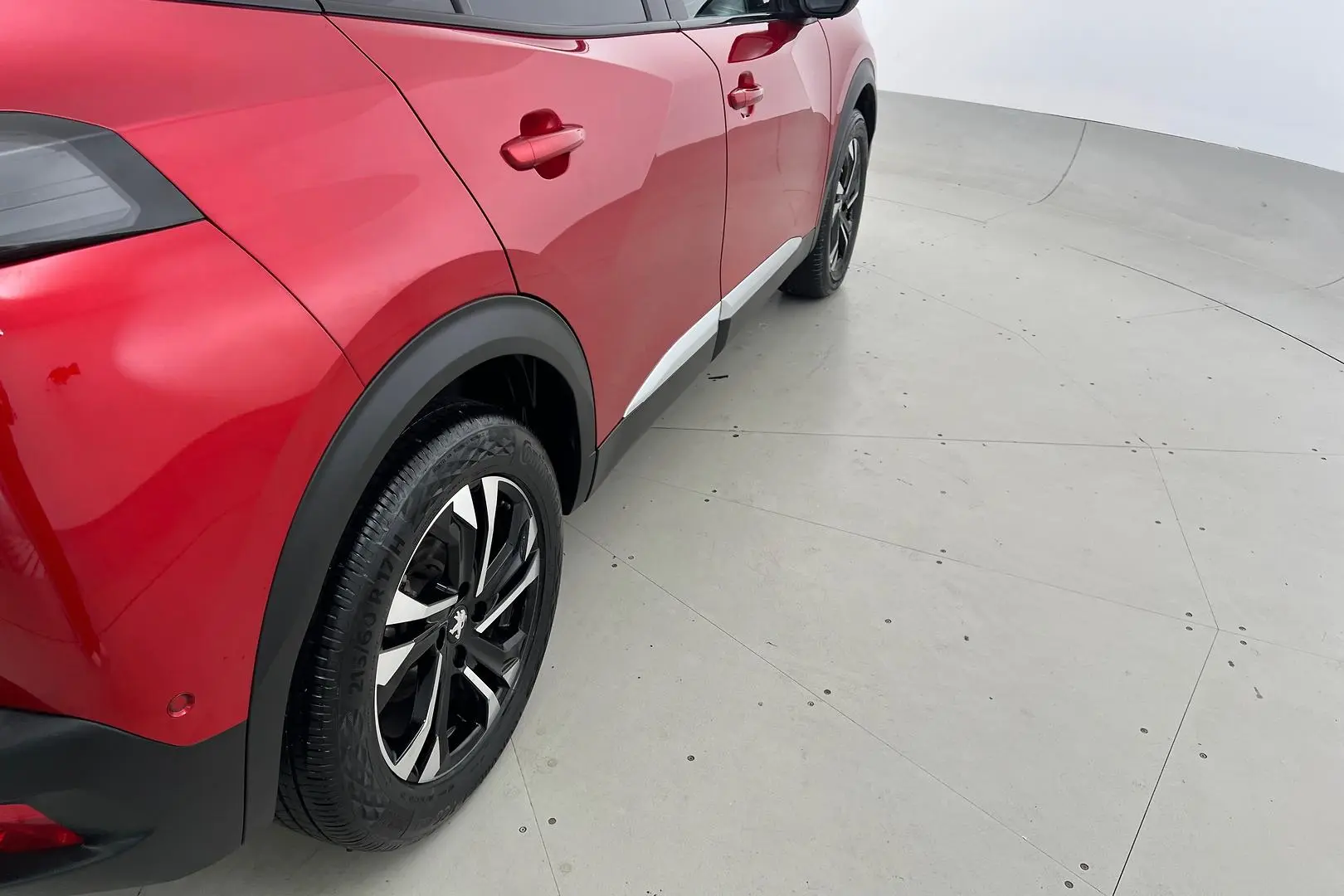 2023 Peugeot 2008 Gallery Image 5