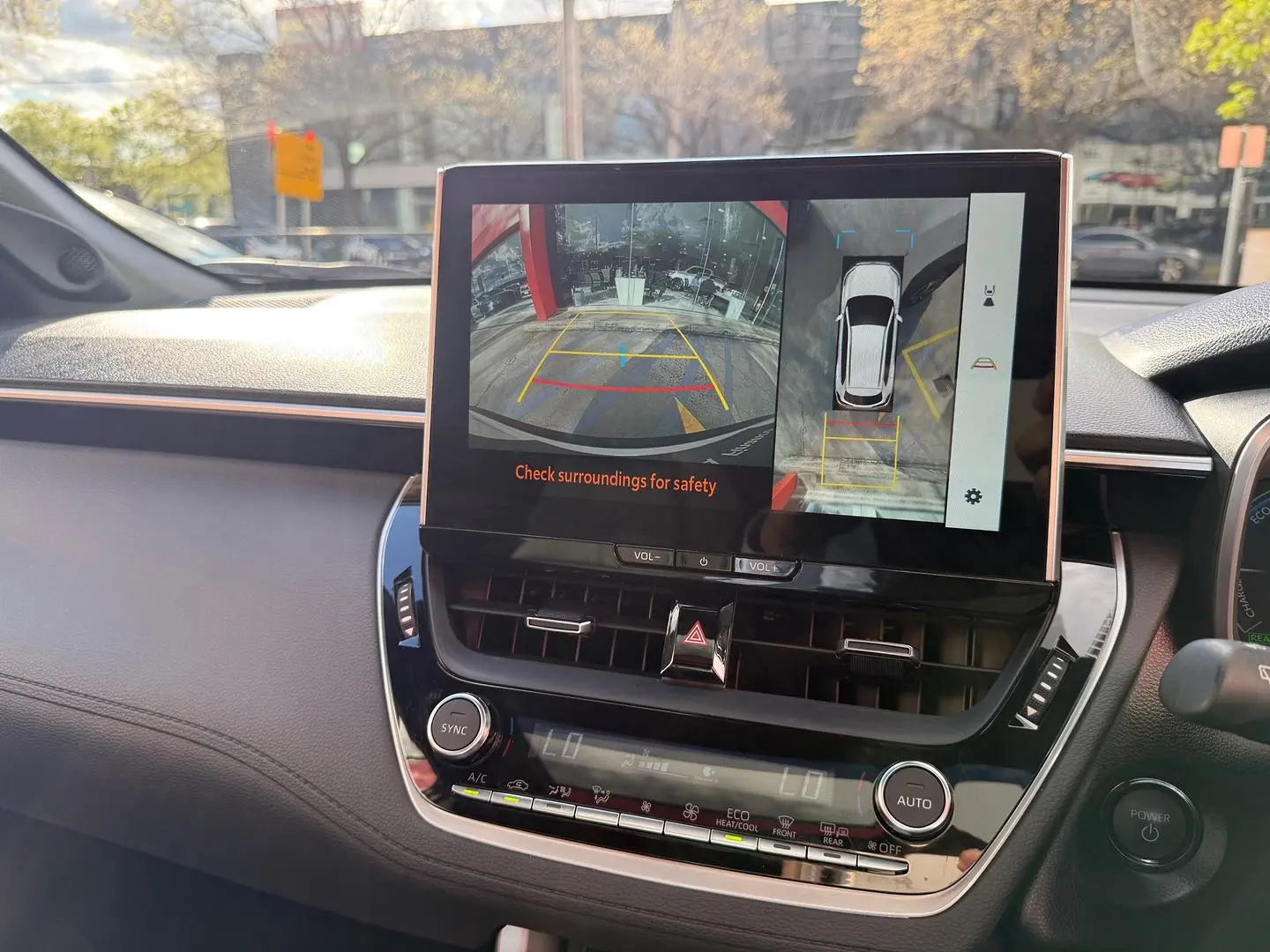 2024 Toyota Corolla Cross Gallery Image 11