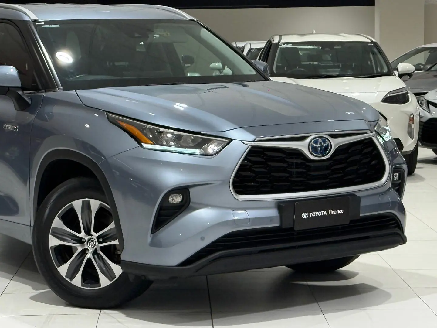 2023 Toyota Kluger Gallery Image 3