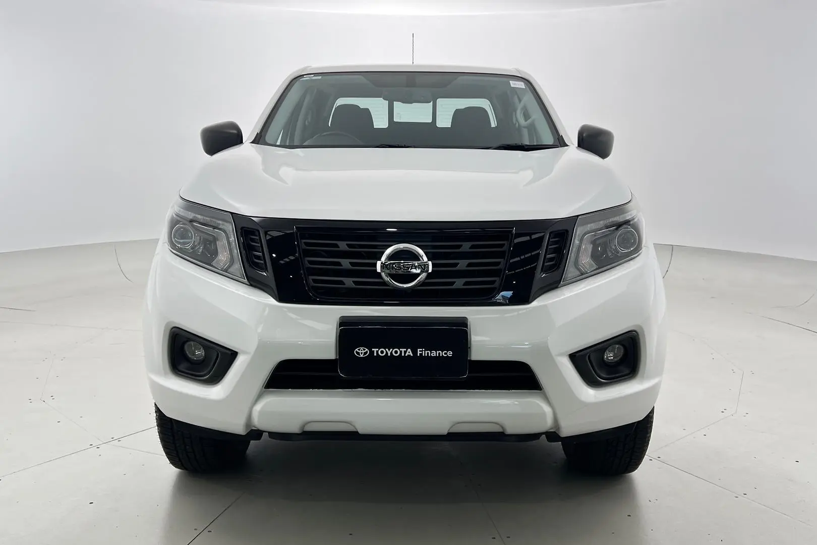 2020 Nissan Navara Gallery Image 6