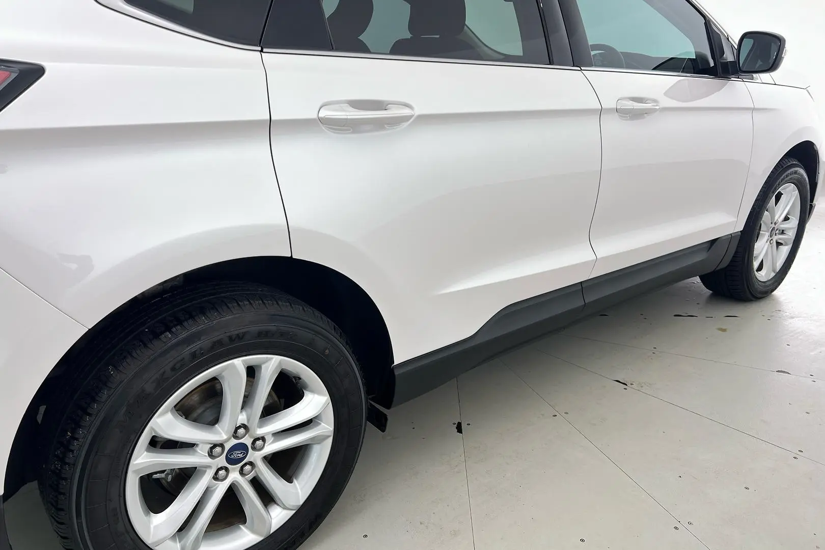 2019 Ford Endura Gallery Image 9