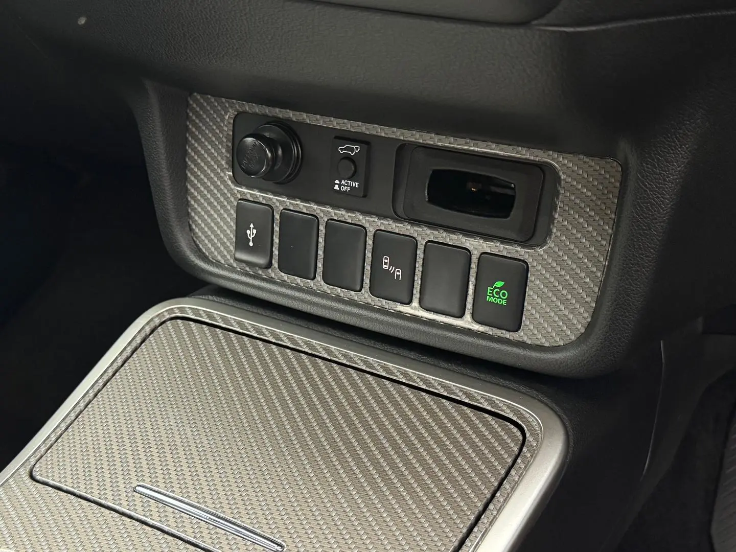 2020 Mitsubishi Outlander Gallery Image 21