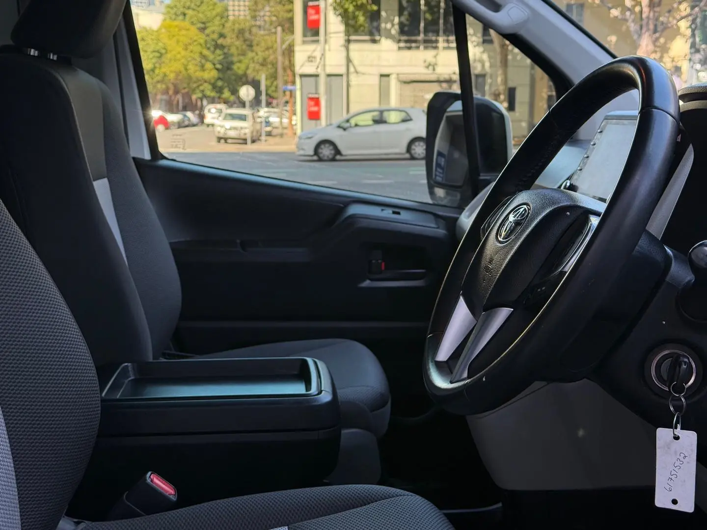 2021 Toyota Hiace Gallery Image 18