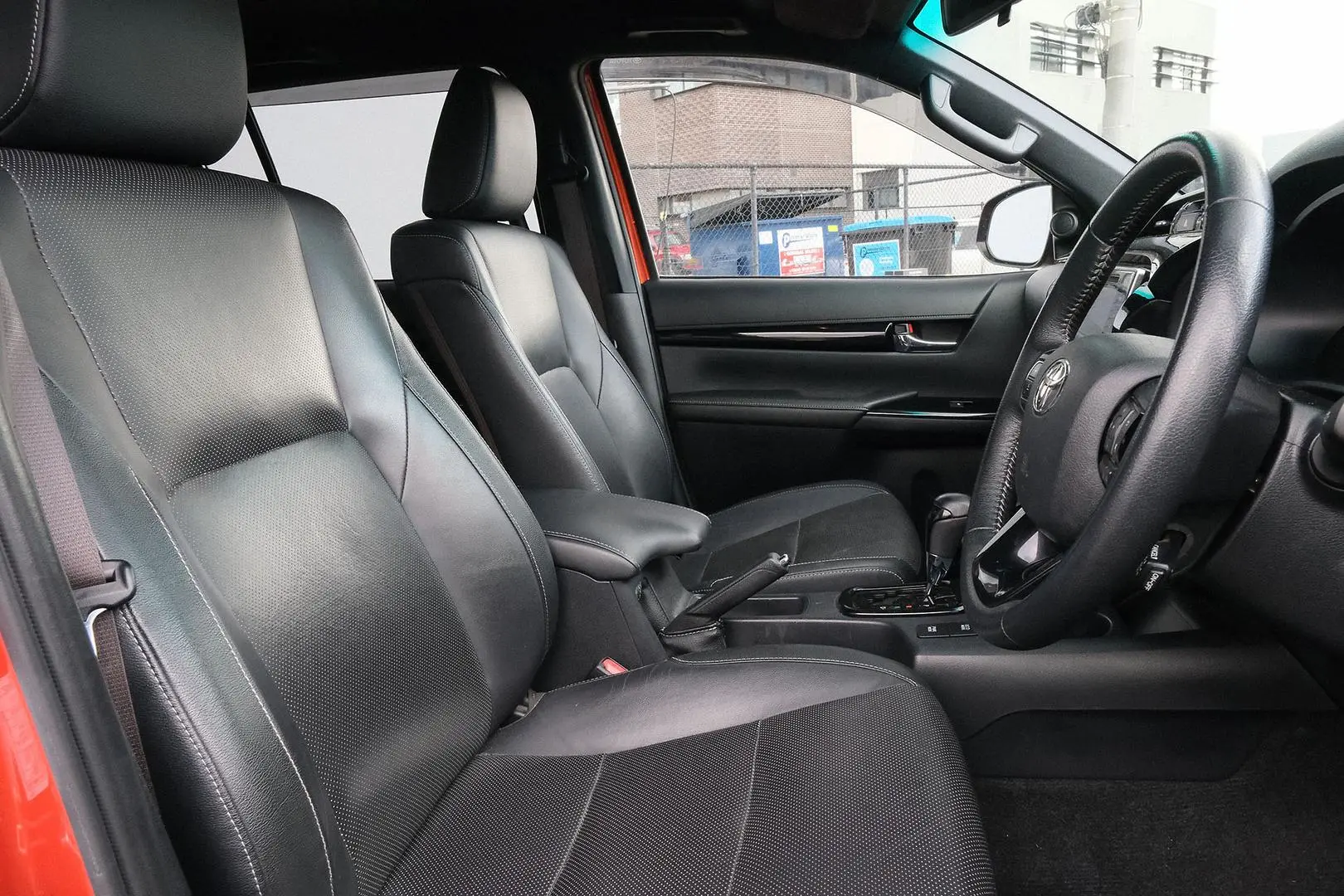 2020 Toyota Hilux Gallery Image 14