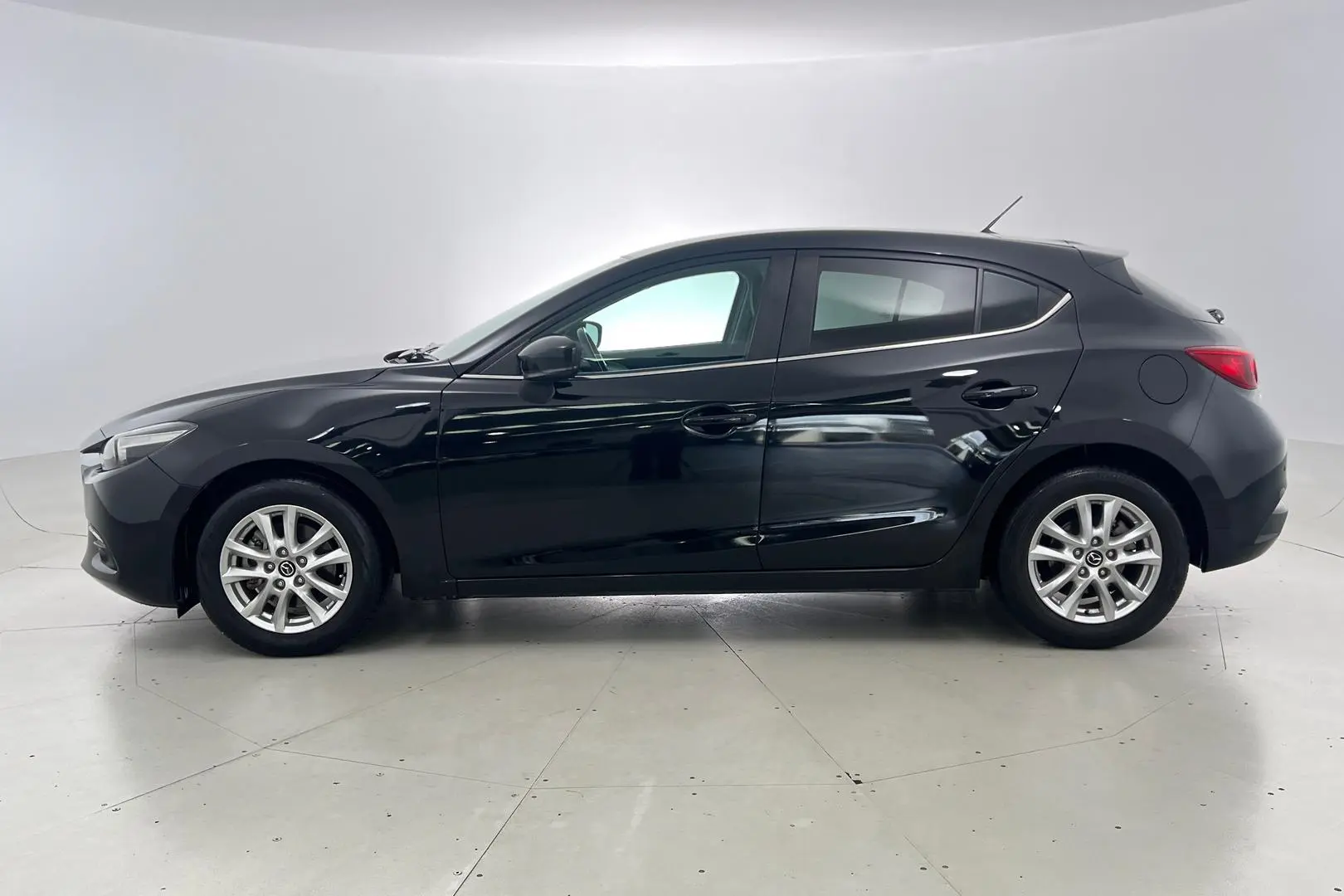 2017 Mazda 3 Gallery Image 7