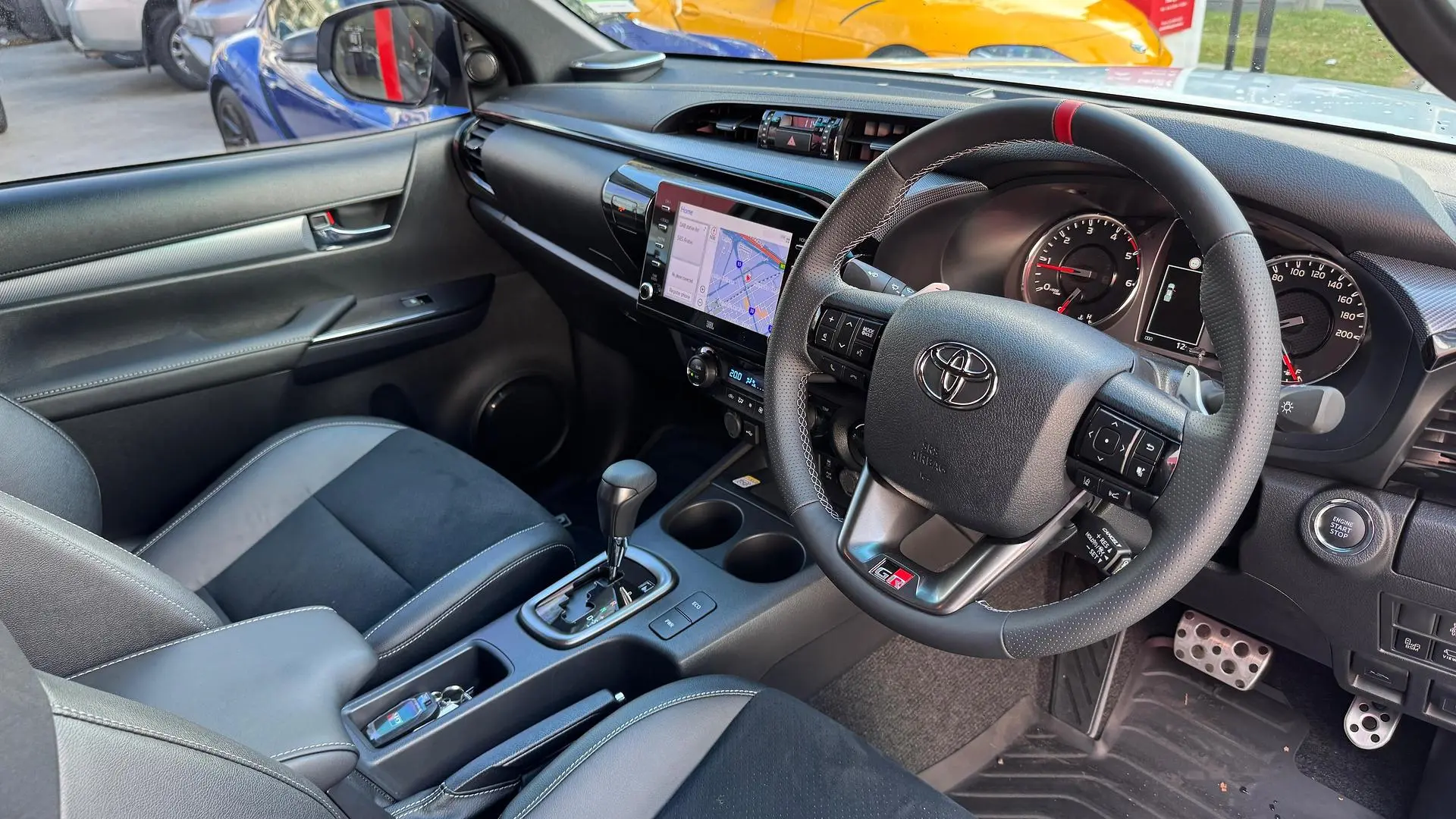 2024 Toyota Hilux Gallery Image 3