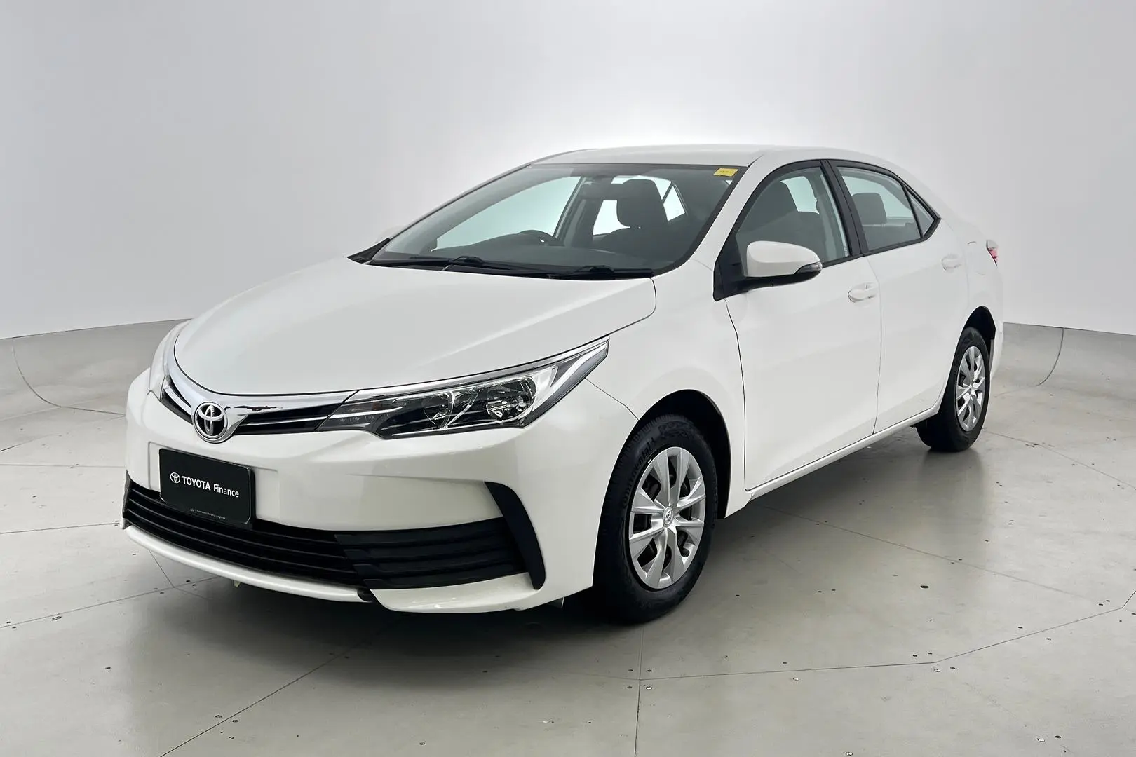 2018 Toyota Corolla Gallery Image 9