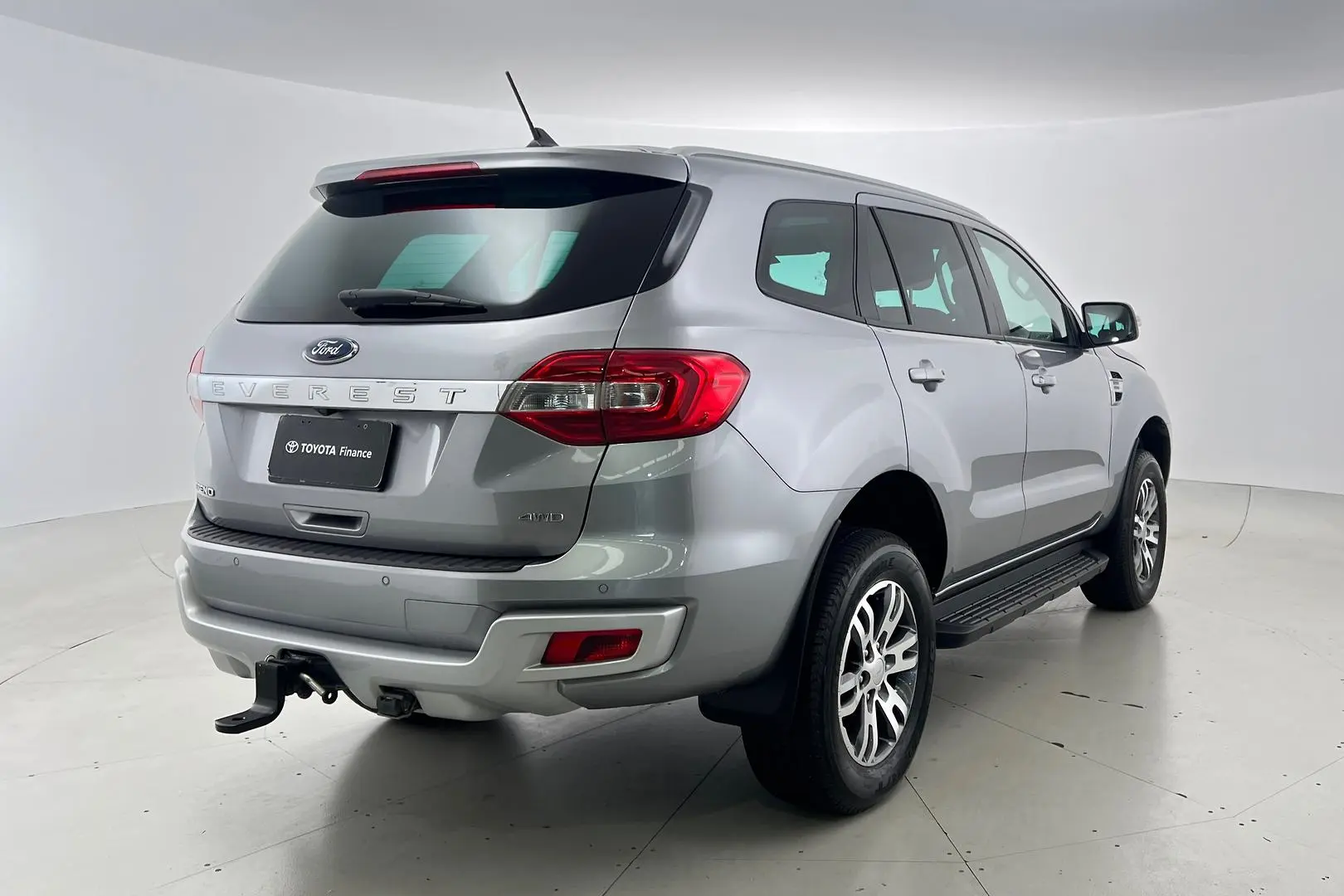 2020 Ford Everest Gallery Image 4