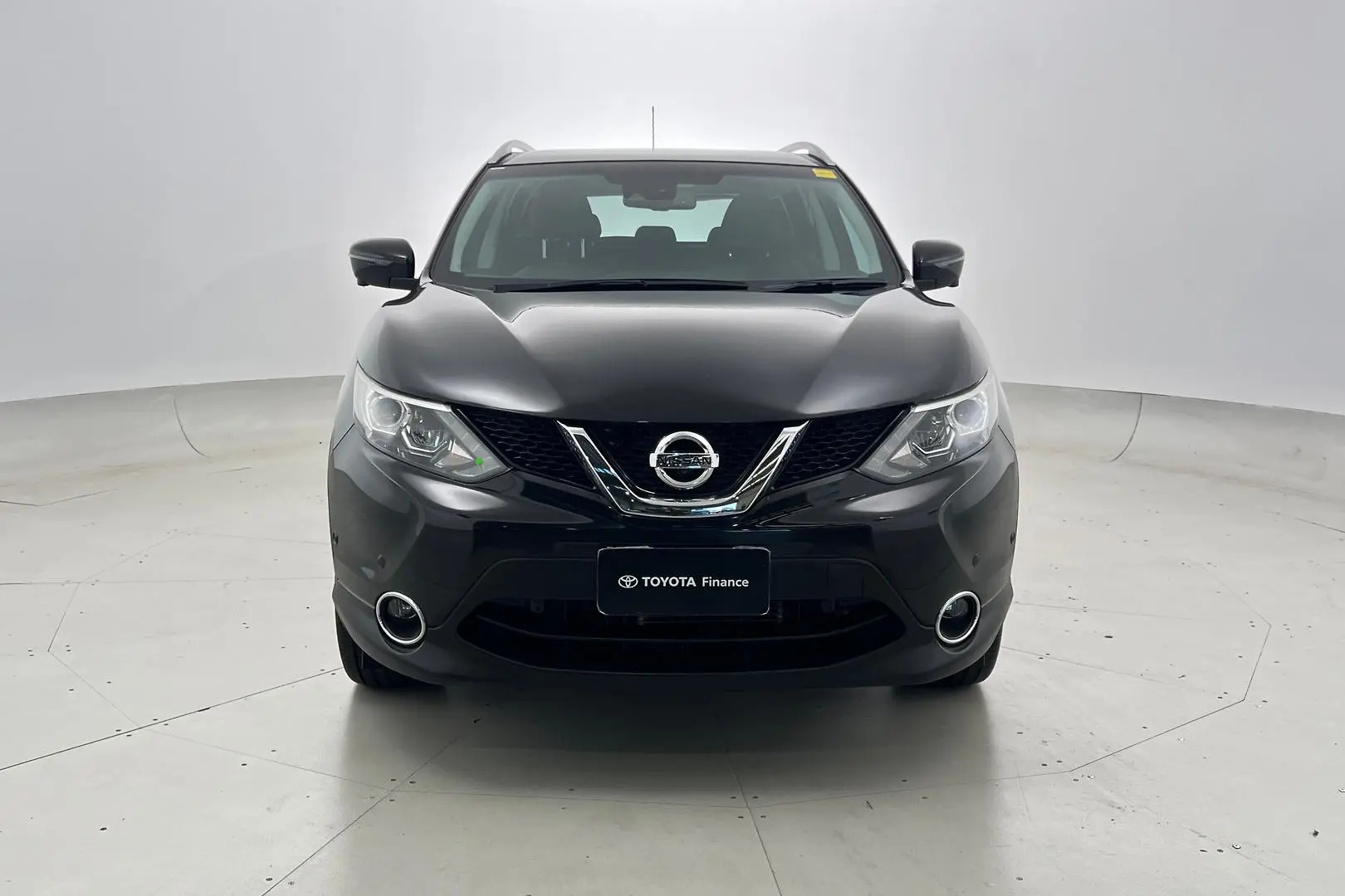2015 Nissan QASHQAI Gallery Image 10