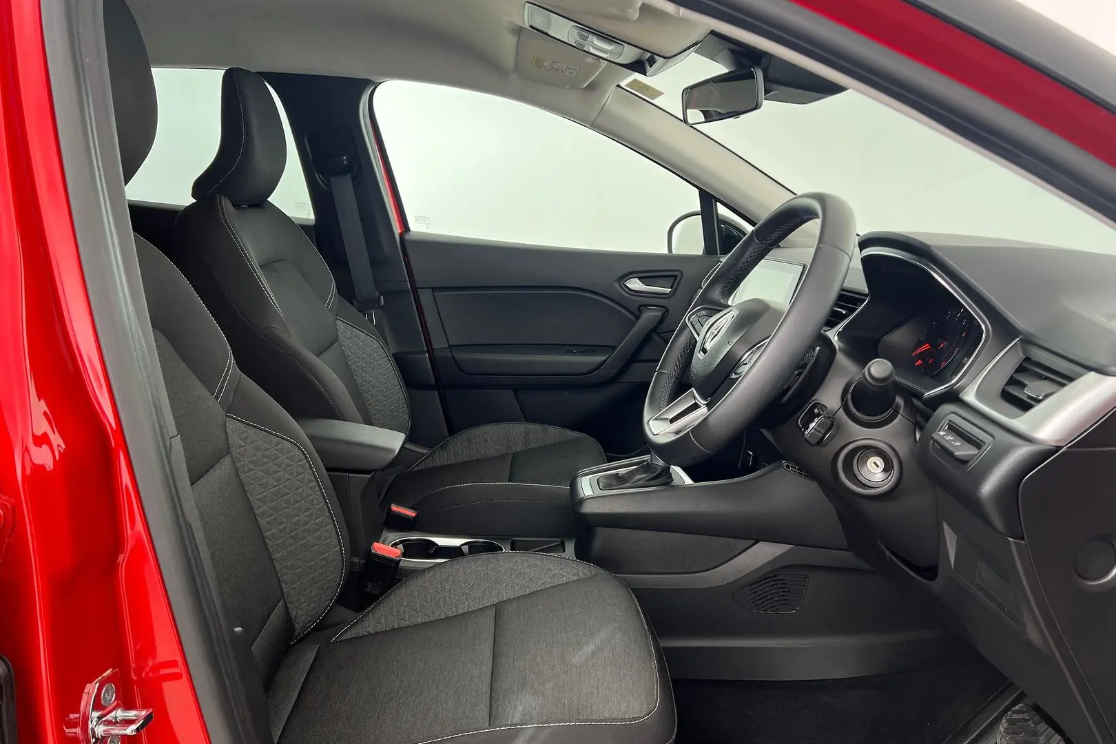 2022 Renault Captur Gallery Image 11