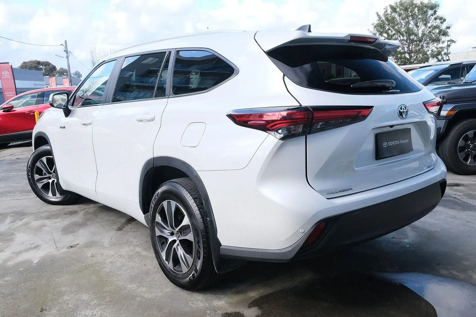 2024 Toyota Kluger Gallery Image 2