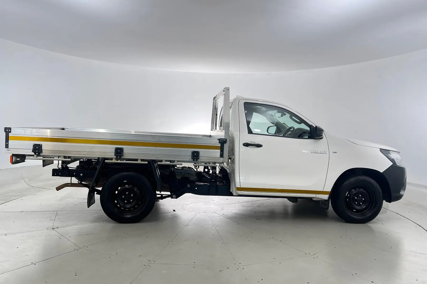 2022 Toyota Hilux Gallery Image 5